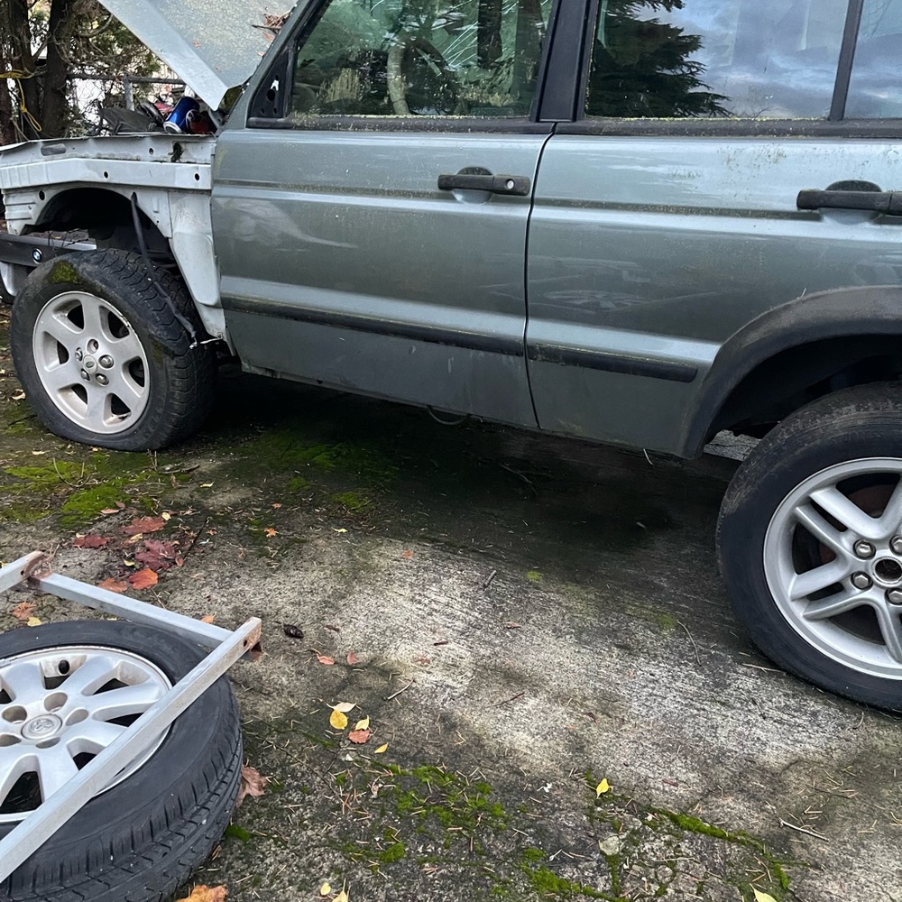Landrover discorery 2004 for parts only pick up only 97236